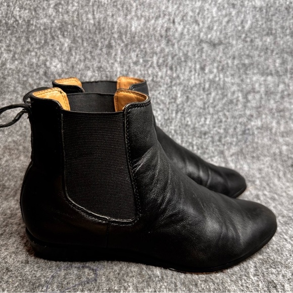 J. CREW Factory Classic Black Chelsea boot. Vegan Leather Sz 6 - Picture 5 of 8